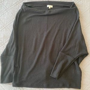 Off shoulder long sleeve